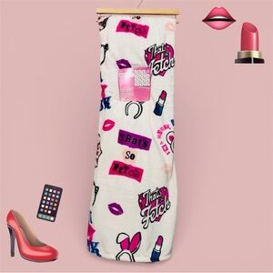 Mean Girls™ “That’s So Fetch” Oversized Plush Blanket-Queen Size 90”x90” NWT